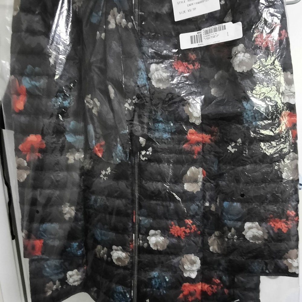 Small puffer jacket - Picture 7 of 9